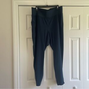 Athleta run with it pants